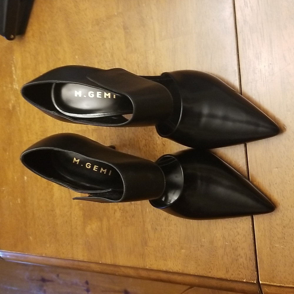 Women's M. GEMI black heels